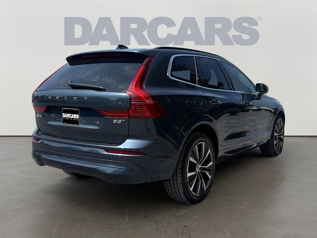2022 Volvo XC60 B5 Momentum