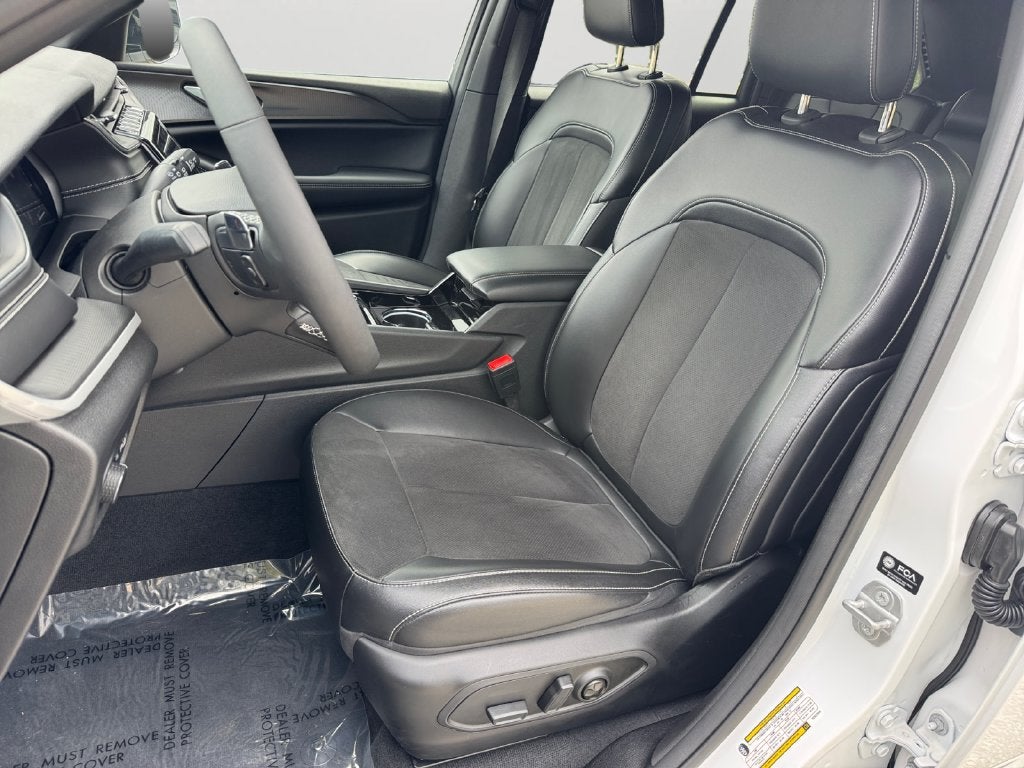 2023 Jeep Grand Cherokee Altitude X 4X4