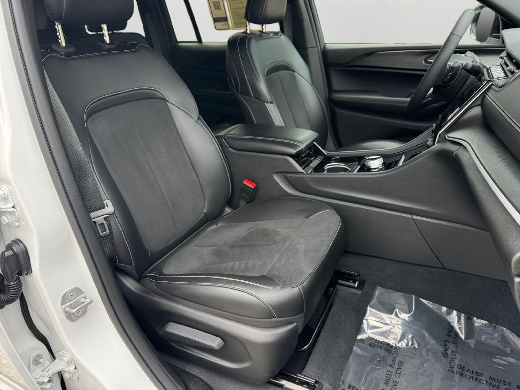 2023 Jeep Grand Cherokee Altitude X 4X4