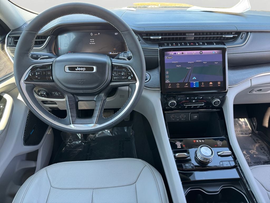 2023 Jeep Grand Cherokee Overland 19 Speaker High–Performance