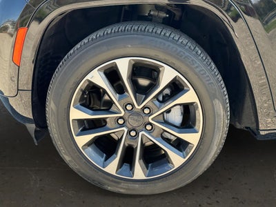 2023 Jeep Grand Cherokee Overland 19 Speaker High–Performance