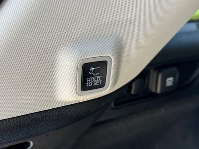 2023 Jeep Grand Cherokee Overland 19 Speaker High–Performance