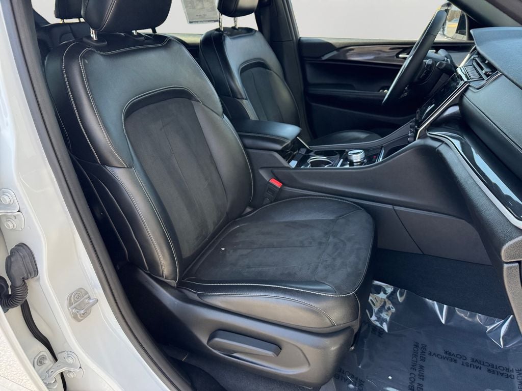2023 Jeep Grand Cherokee L Altitude Power Sunroof