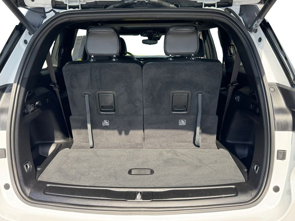 2023 Jeep Grand Cherokee L Altitude Power Sunroof