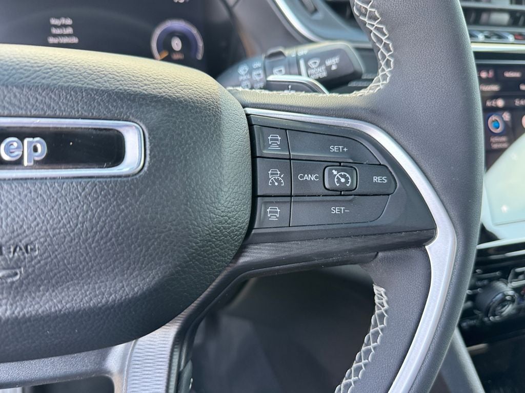 2023 Jeep Grand Cherokee L Altitude Power Sunroof