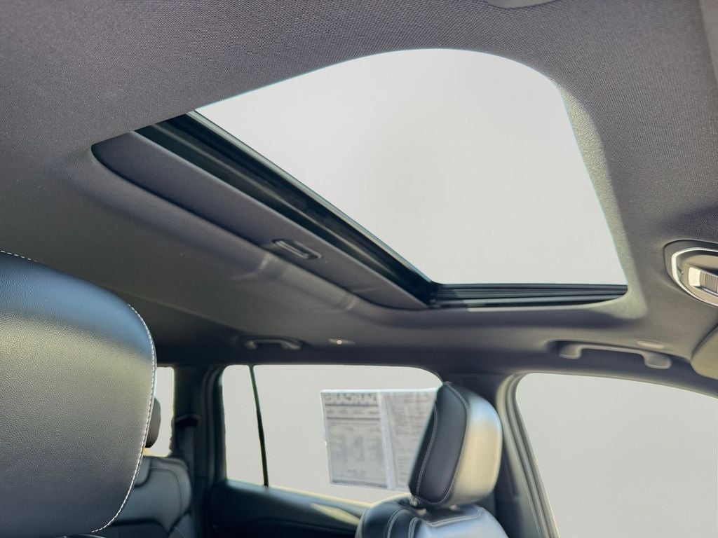 2023 Jeep Grand Cherokee L Altitude Power Sunroof