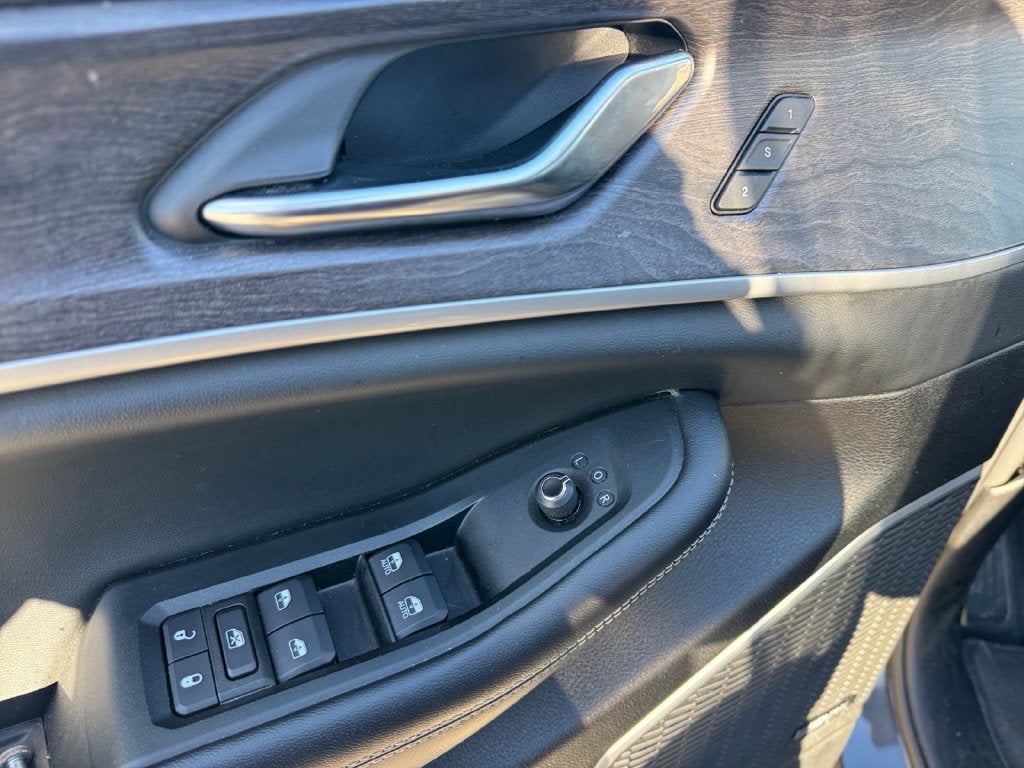 2024 Jeep Grand Cherokee 4xe Dual–Pane Panoramic Sunroof