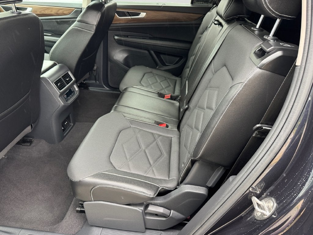 2024 Volkswagen Atlas 2.0T SE w/Technology 4Motion