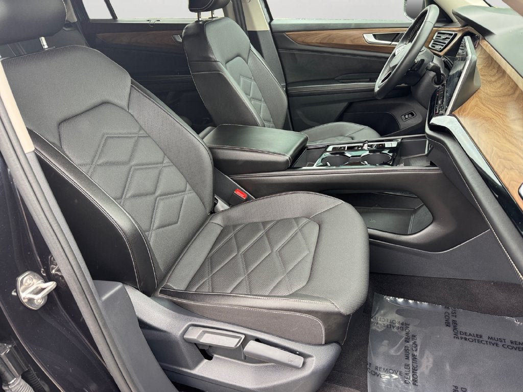 2024 Volkswagen Atlas 2.0T SE w/Technology 4Motion