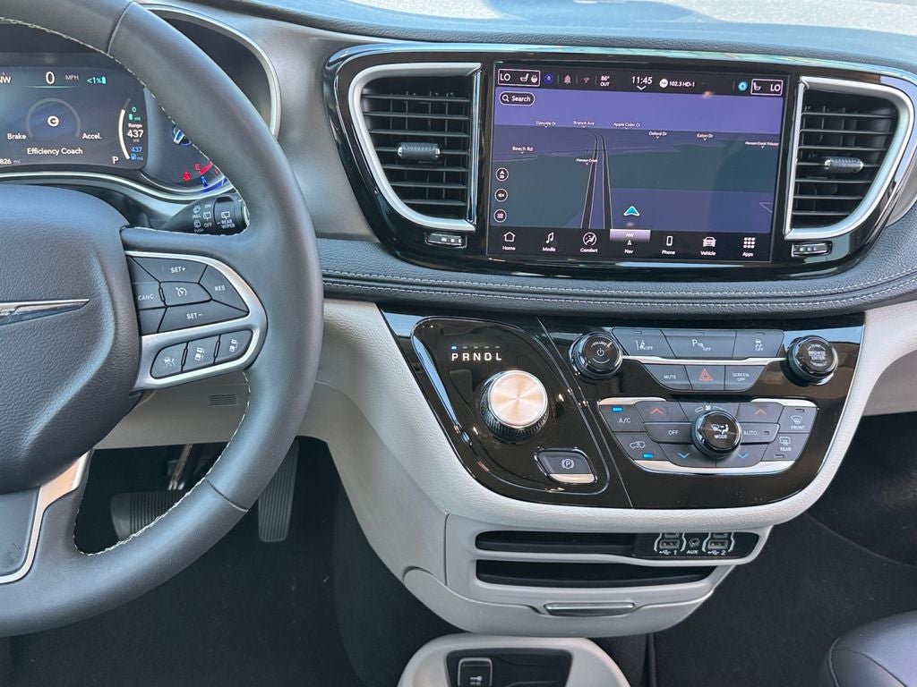 2024 Chrysler Pacifica Hybrid Select