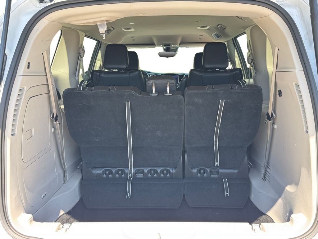 2024 Chrysler Pacifica Hybrid Select