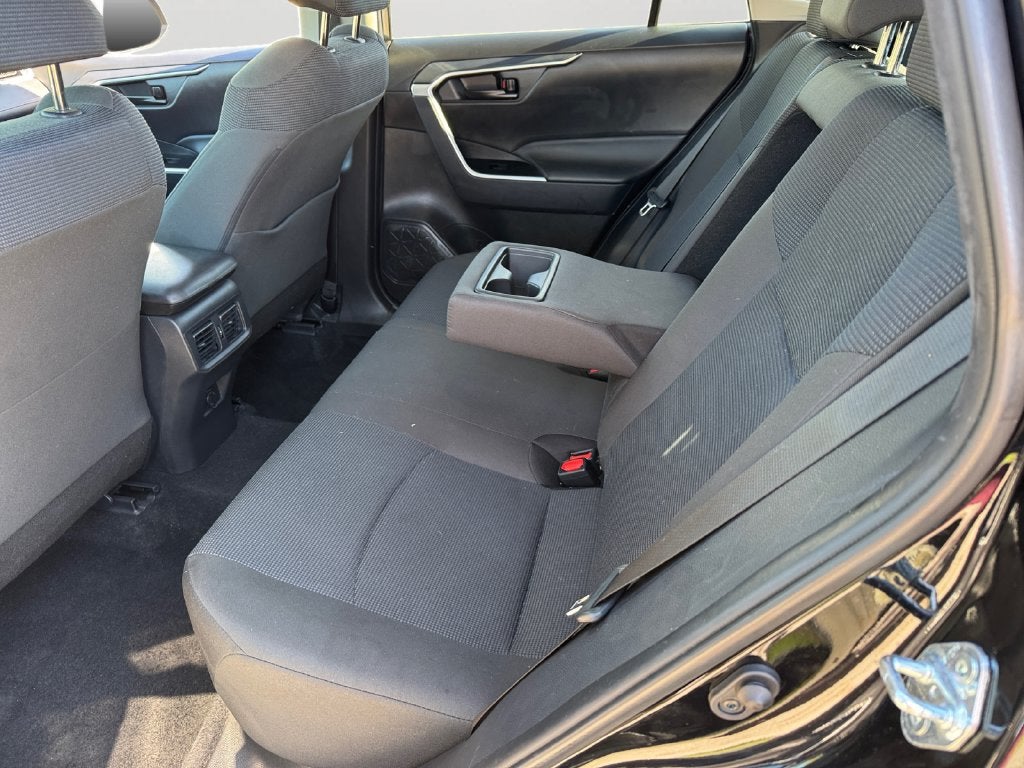 2025 Toyota RAV4 LE AWD