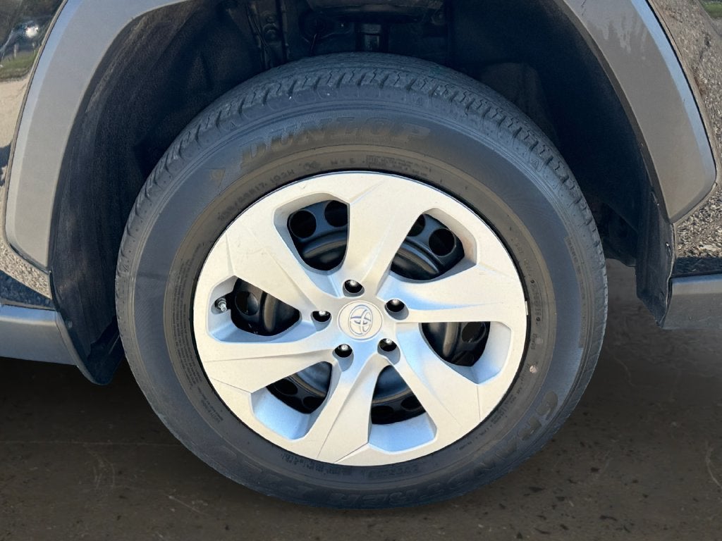 2025 Toyota RAV4 LE AWD
