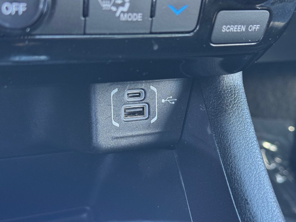 2025 Jeep Compass Latitude Dual–Pane Panoramic