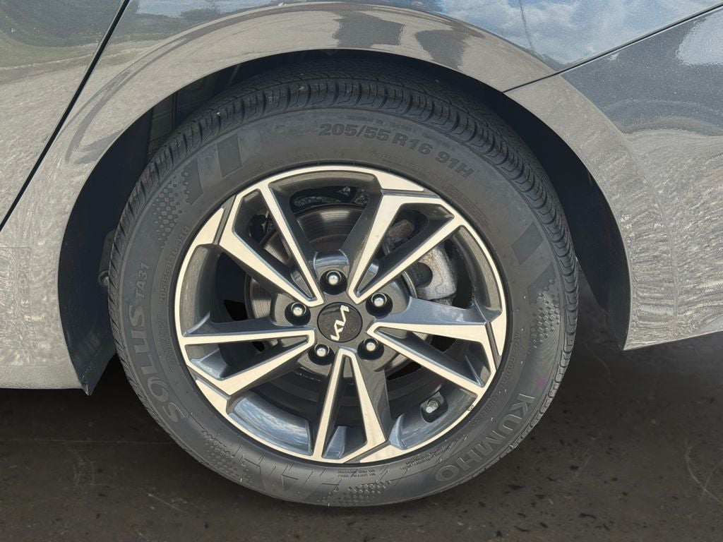 2024 Kia Forte LXS Technology Package