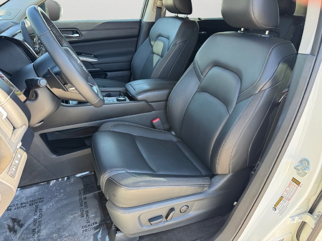 2024 Nissan Pathfinder SL 4WD