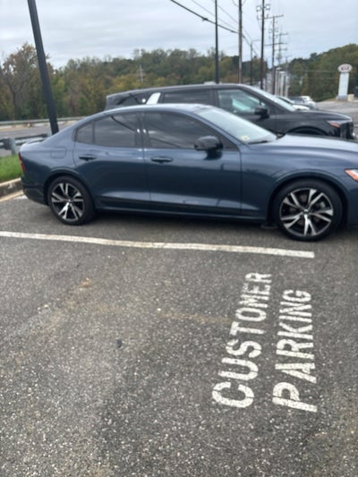 2024 Volvo S60 B5 Core Dark Theme
