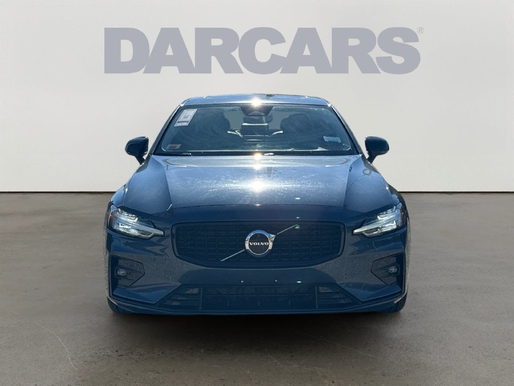 2024 Volvo S60 B5 Core Dark Theme