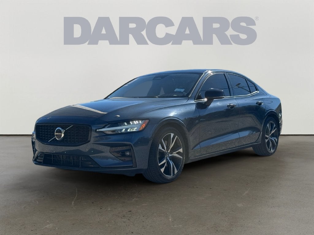 2024 Volvo S60 B5 Core Dark Theme