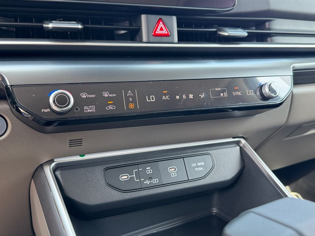 2026 Kia Carnival LXS