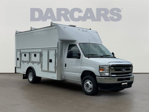 2027 Ford E-450SD Base
