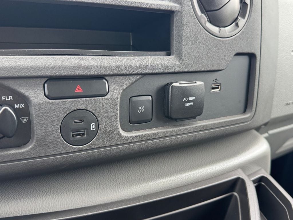 2027 Ford E-450SD Base
