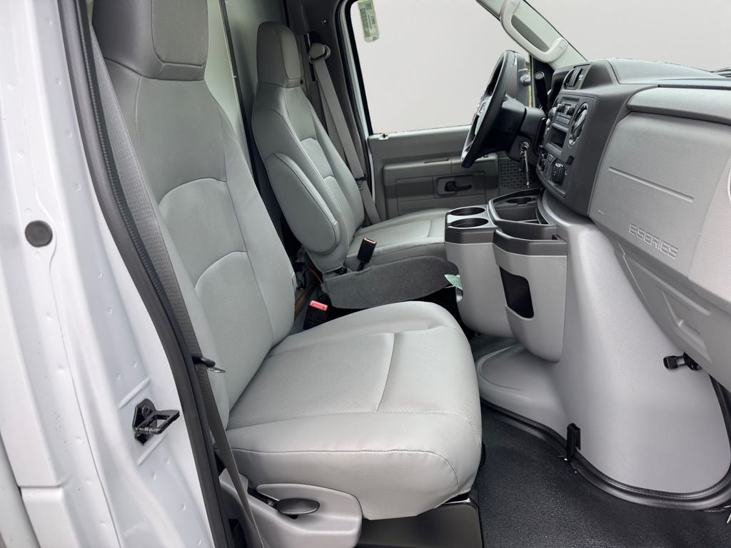 2027 Ford E-450SD Base