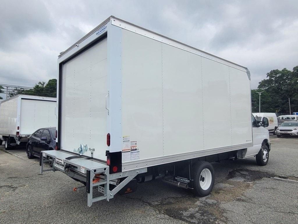 2026 Ford E-450 12ft ROCKPORT WORKPORT Walk In Utility Van