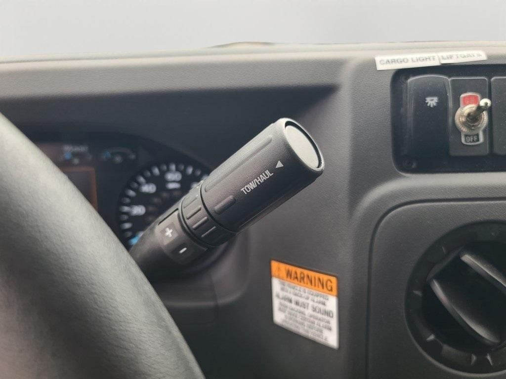 2026 Ford E-450 12ft ROCKPORT WORKPORT Walk In Utility Van