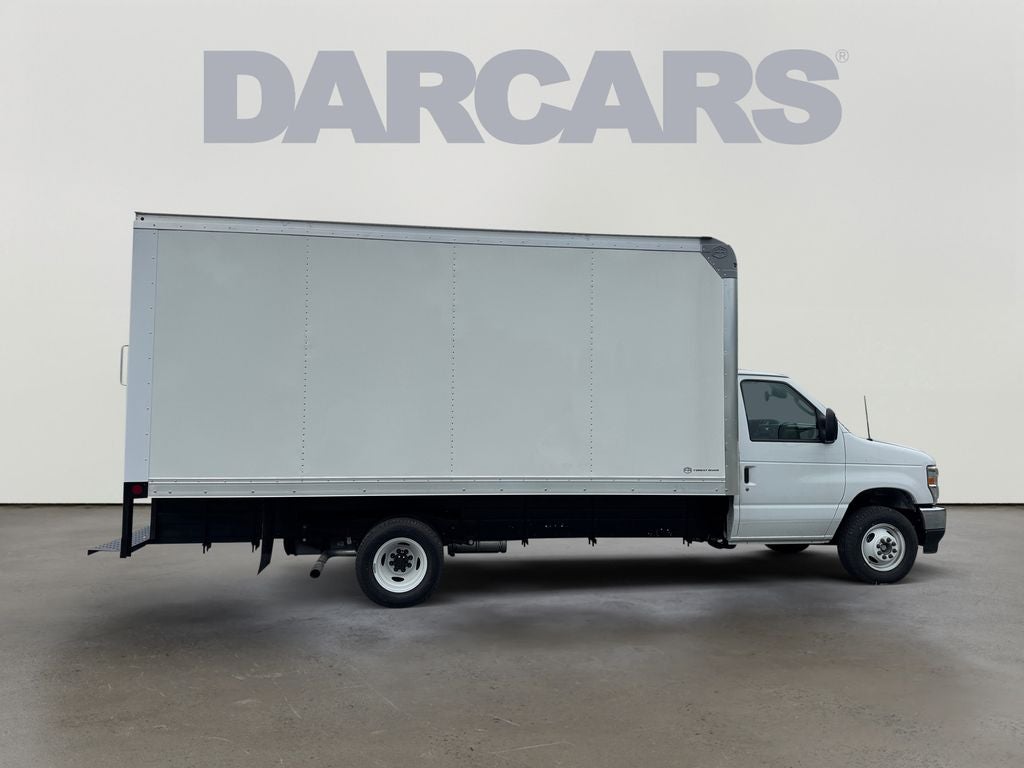 2027 Ford E-450SD Base