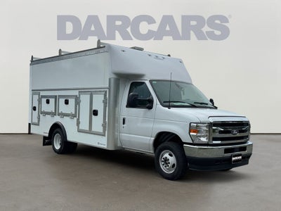 2027 Ford E-450SD Base