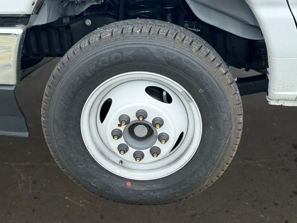 2027 Ford E-450SD Base