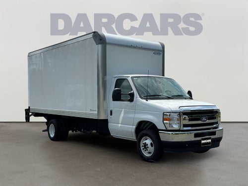2027 Ford E-450SD Base
