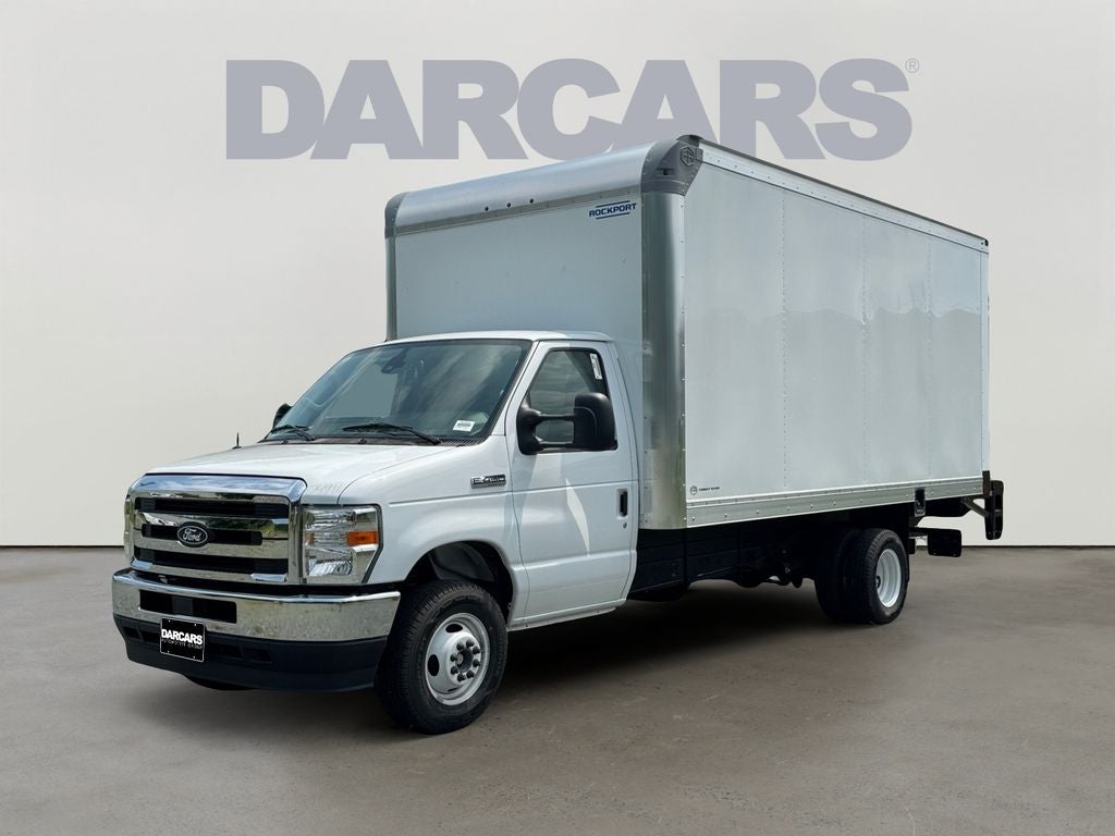 2027 Ford E-450SD Base