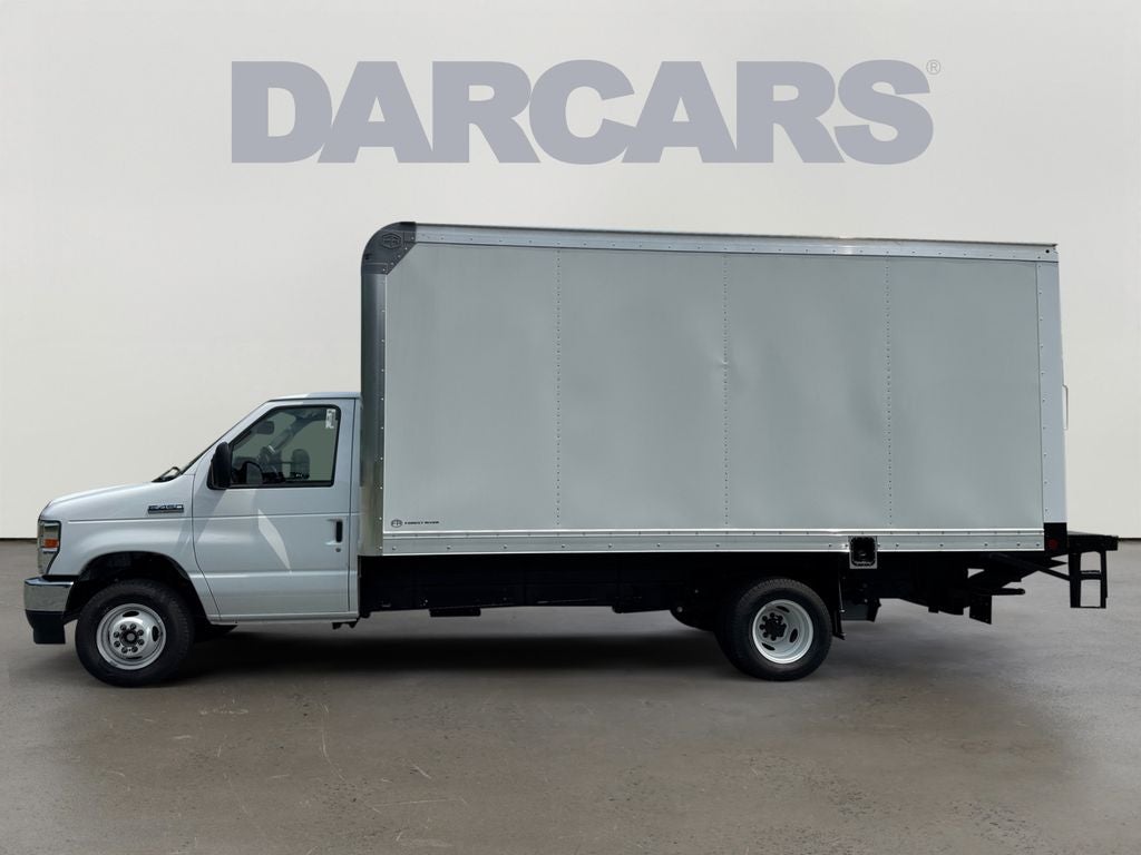 2027 Ford E-450SD Base