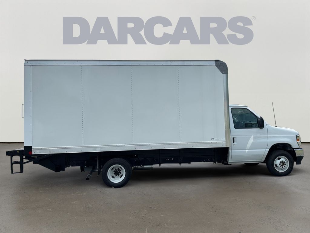 2027 Ford E-450SD Base
