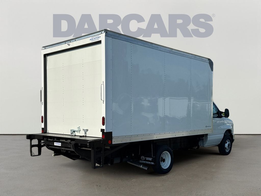2027 Ford E-450 14 Ft ROCKPORT Box Truck W/ Liftgate