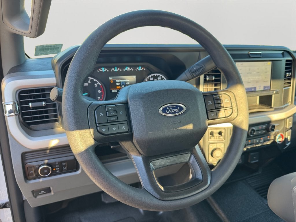 2026 Ford F-250 XL Crew Cab 8 Ft READING Utility Truck W/ Master Locks