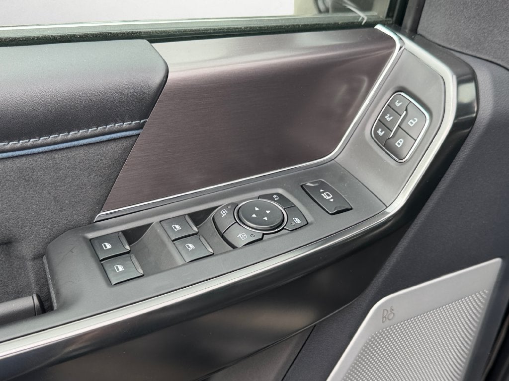 2027 Ford F-350SD Platinum