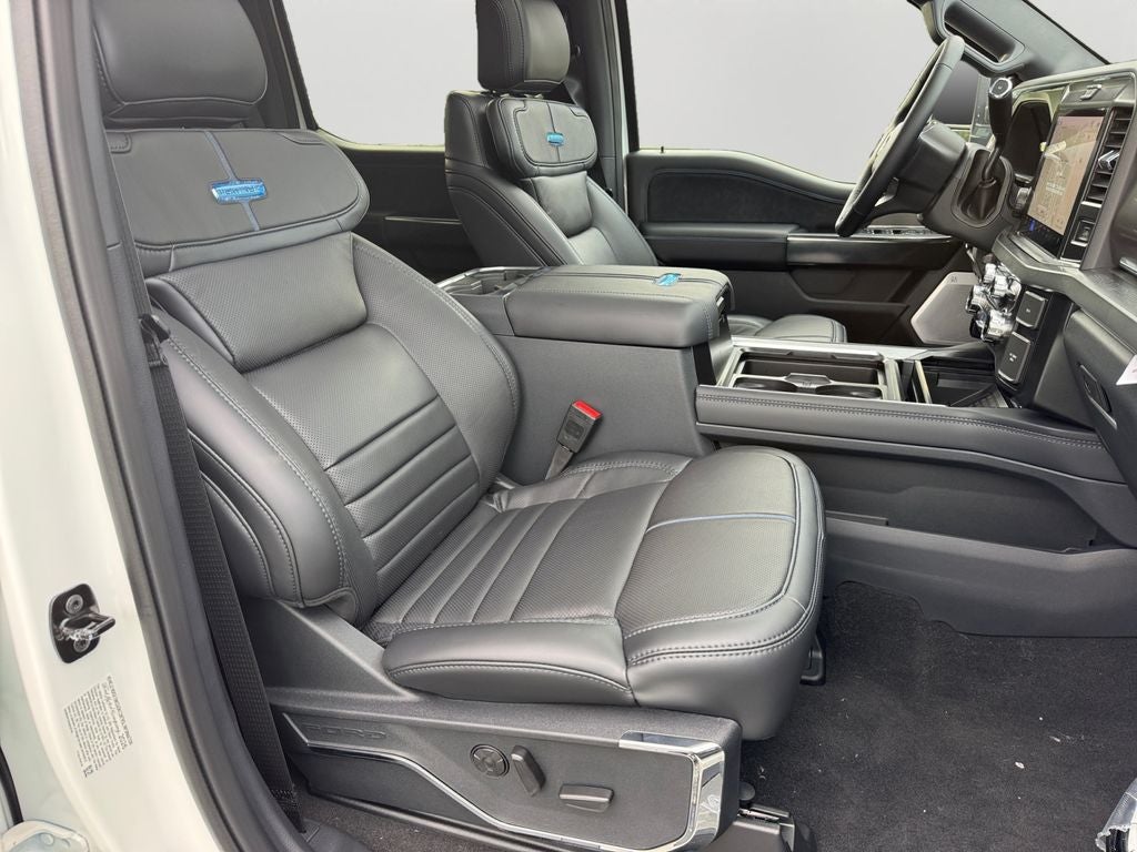 2026 Ford F-450SD Platinum DRW