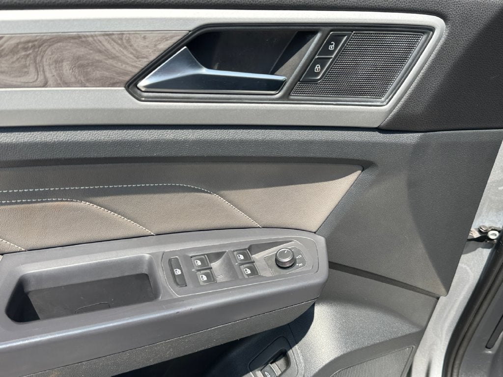 2021 Volkswagen Atlas Cross Sport 2.0T SE w/Technology