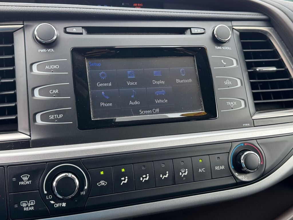 2019 Toyota Highlander LE