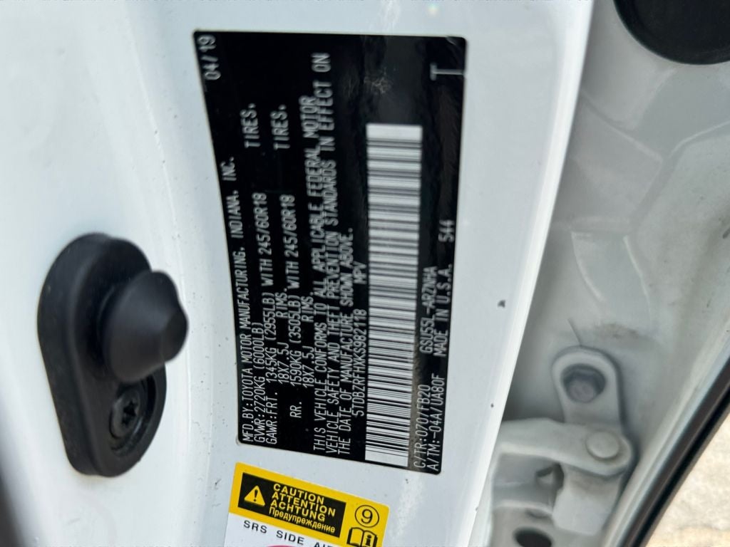 2019 Toyota Highlander LE
