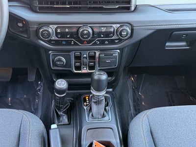2025 Jeep Wrangler Sahara 4xe / One Owner / Preferred Package