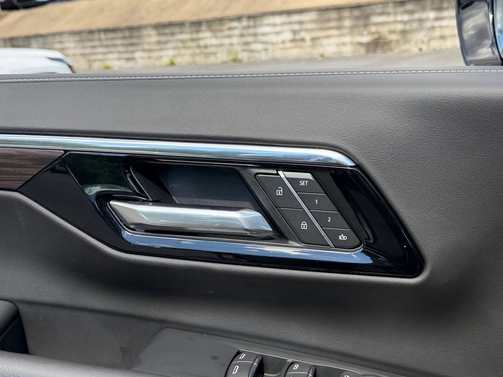 2025 Chevrolet Tahoe Premier / One Owner
