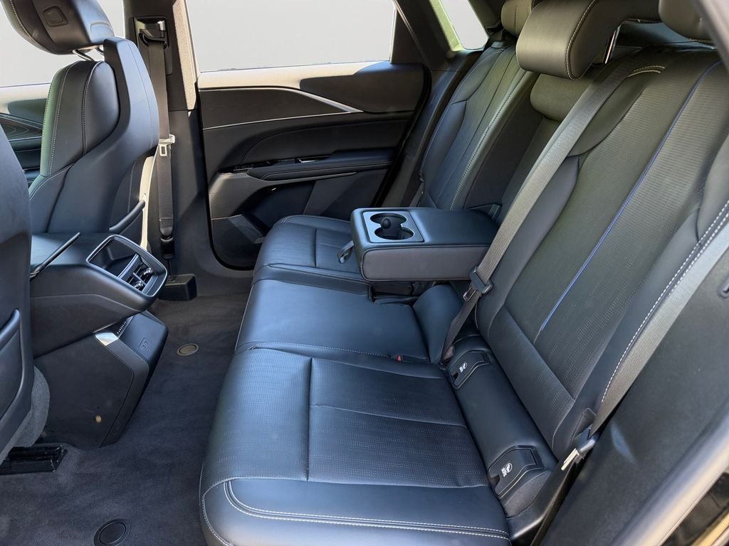 2024 Cadillac LYRIQ Luxury / One Owner
