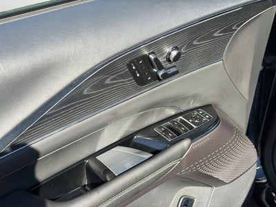 2024 Cadillac LYRIQ Luxury / One Owner