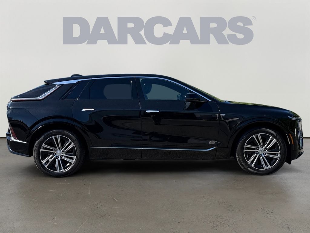2024 Cadillac LYRIQ Luxury / One Owner