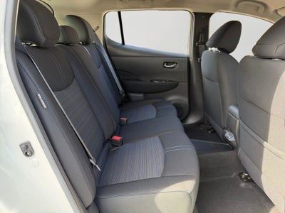 2022 Nissan Leaf S / One Owner /