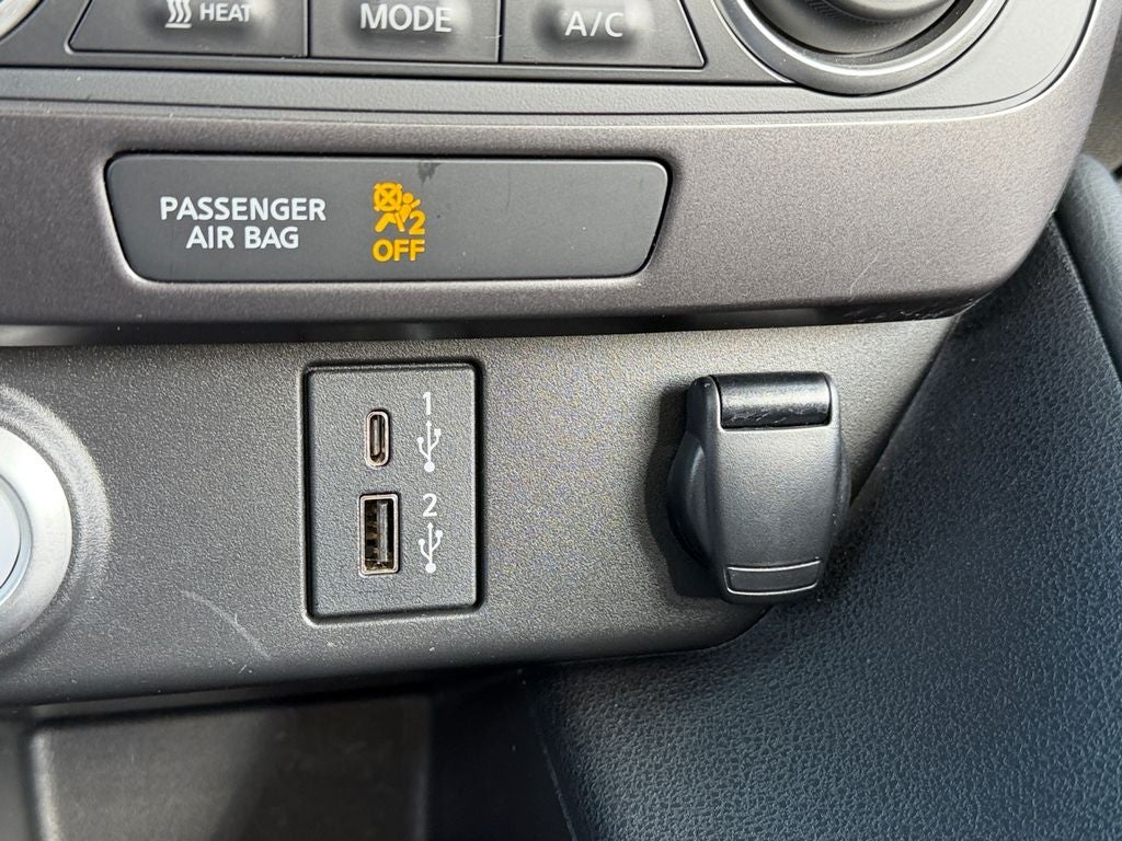 2022 Nissan Leaf S / One Owner /